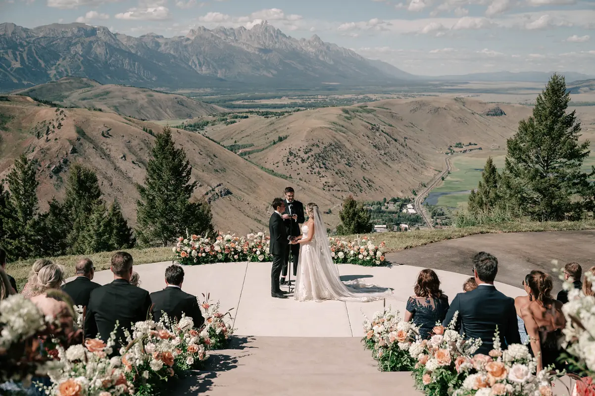 Plan your dream mountaintop wedding