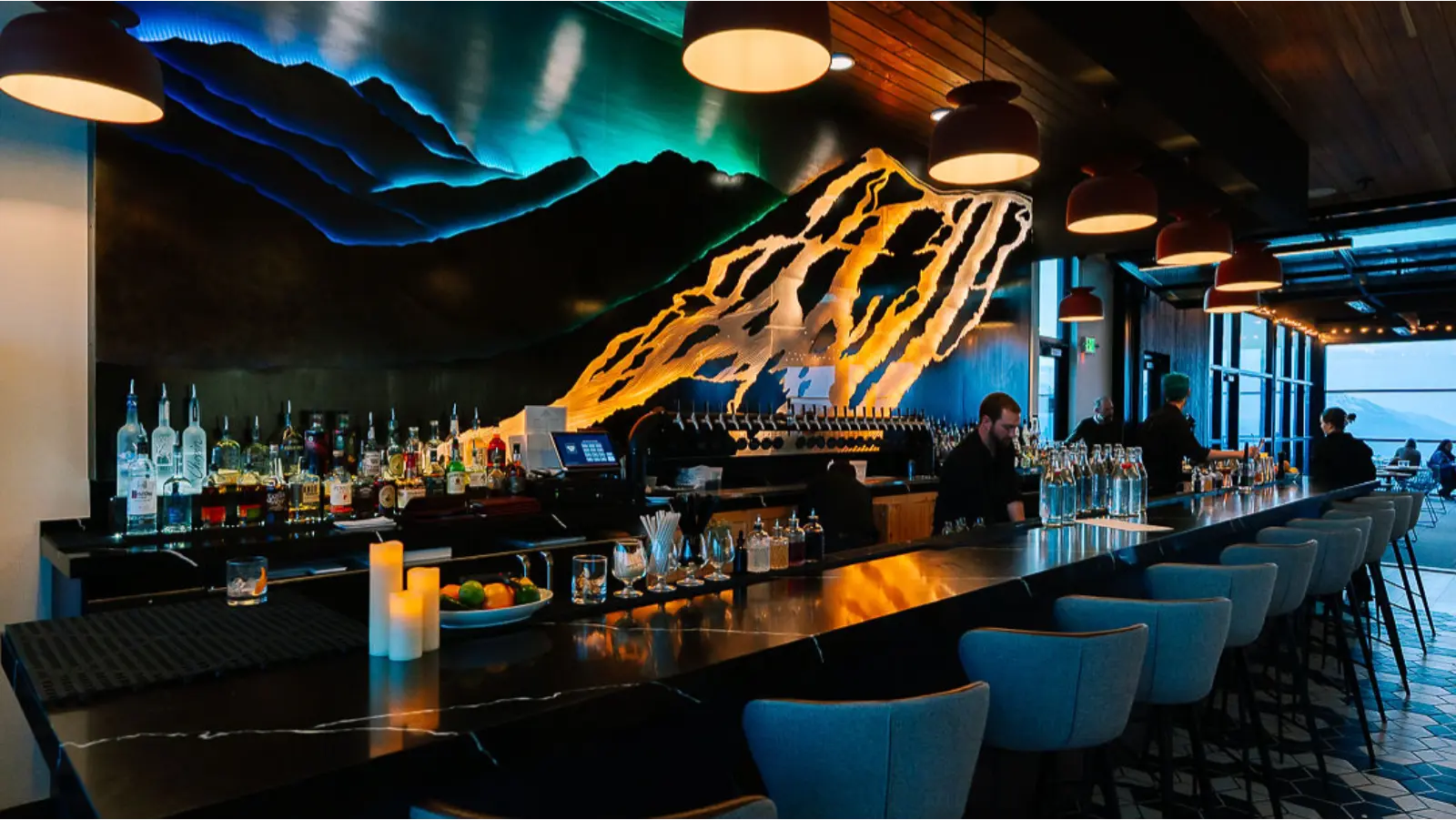 jackson-hole-aurora summit restaurant